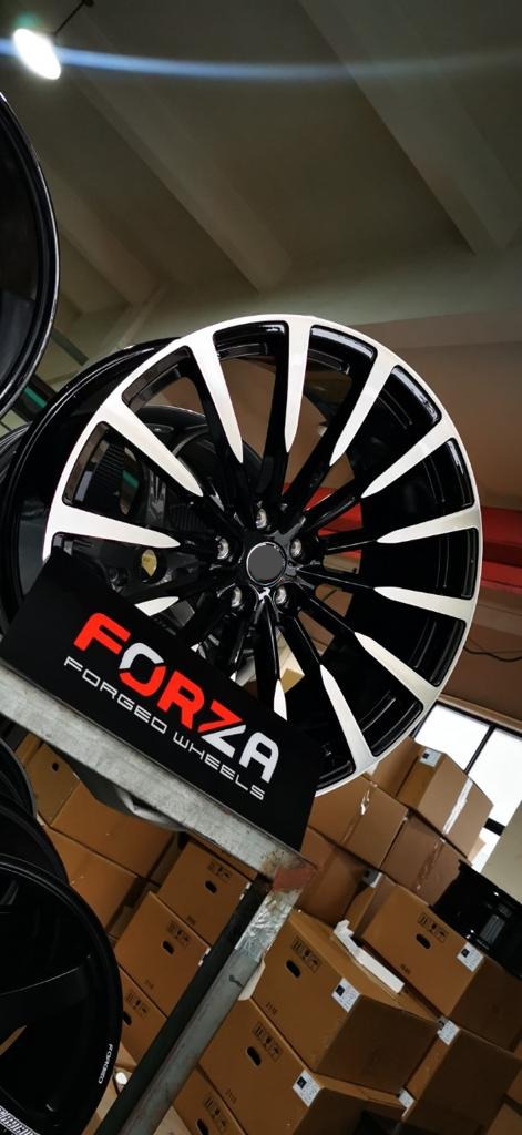 We produced premium quality forged wheels rims for BMW X7 G07 Our wheels sizes: Front 22 x 9.5 ET 22 Rear 22 x 10.5 ET 28 Finishing: Glossy Black + Machined Face Forged wheels can be produced in any wheel specs by your inquiries and we can provide our specs