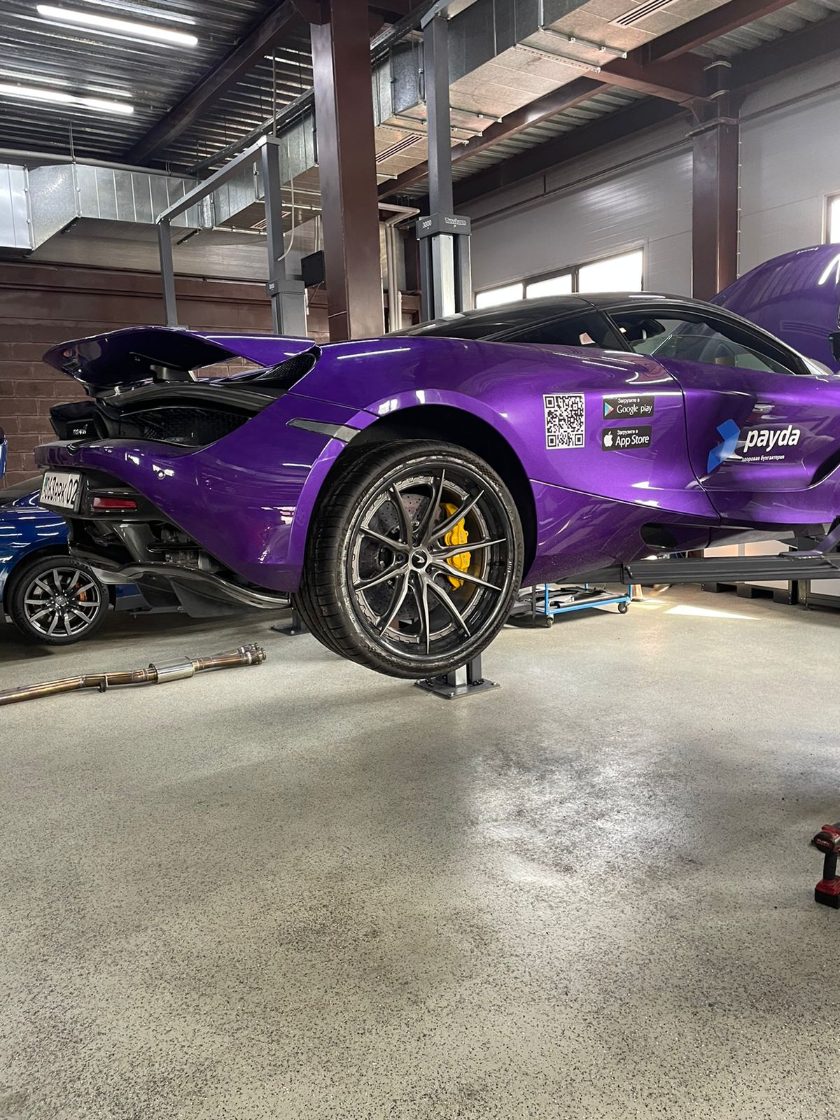 We produced premium quality forged wheels rims for MCLAREN 720S Our wheels sizes: Front 20 x 9.5 ET 34 Rear 21 x 11 ET 14 Finishing: Brushed Dark Coating Forged wheels can be produced in any wheel specs by your inquiries and we can provide our specs