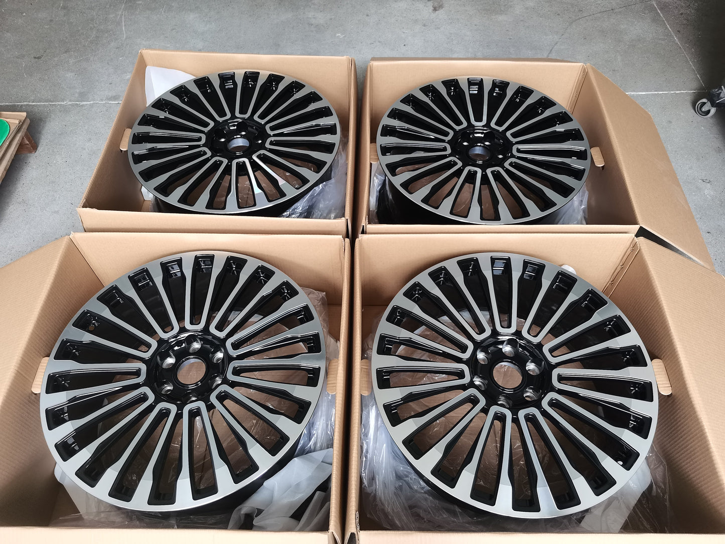 We produced premium quality forged wheels rims for LEXUS LX600 2021+ Our wheels sizes: Front 24 x 10 ET 50 Rear 24 x 10 ET 50 Finishing: Black Diamond Forged wheels can be produced in any wheel specs by your inquiries and we can provide our specs