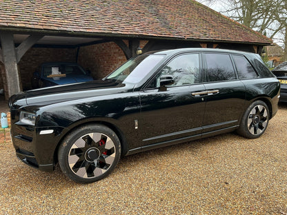 ROLLS ROYCE CULLINAN wheels sizes: Front 22 x 9 ET 25 Rear 22 x 10 ET 30 Finishing: Glossy Black machined face new-Phantom-design