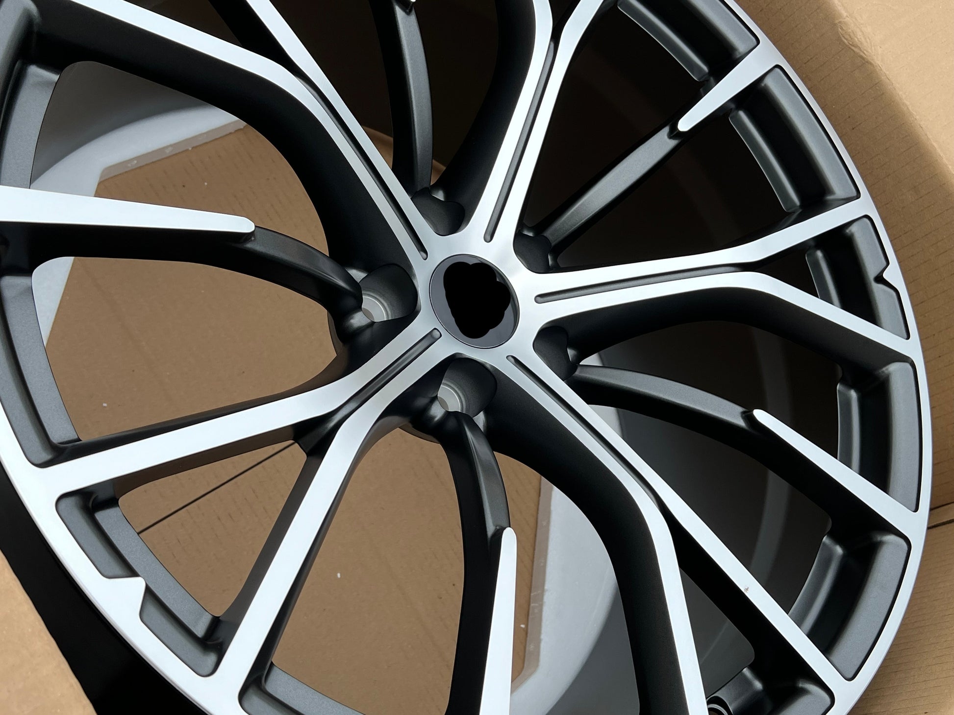 Maserati Grecale design forged wheels New design  9Jx20 ET40.5