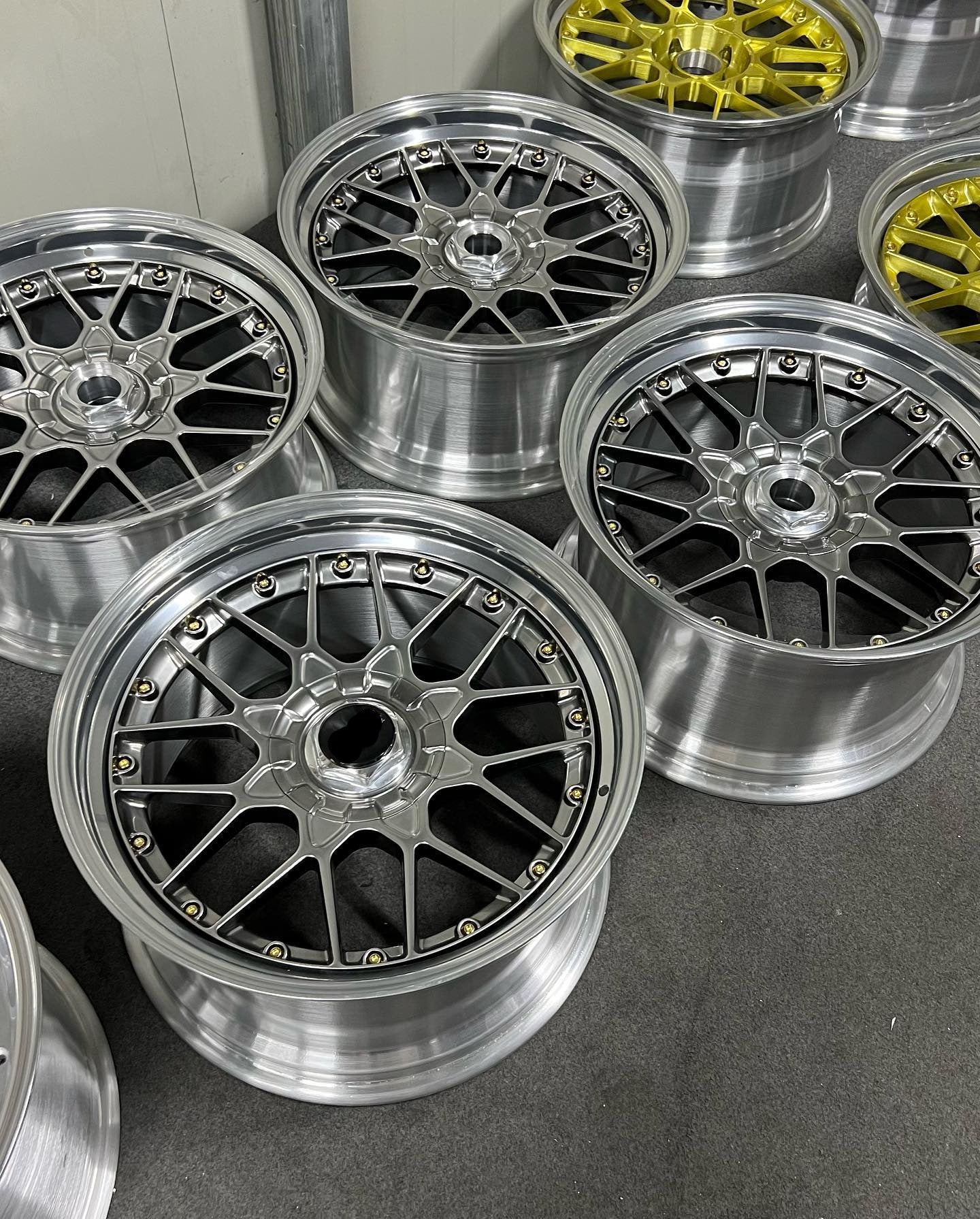 AUDI A6 C8用3ピース鍛造ホイール
