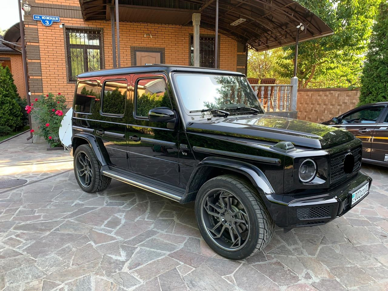 ADV1 CS5.3 We produced premium quality forged wheels rims for  MERCEDES BENZ G CLASS G63 G500  Our wheels sizes:   Front 24 x 10 ET 20  Rear 24 x 10 ET 20  Finishing: Satin Gun Metal  Forged wheels can be produced in any wheel specs by your inquiries and we can provide our specs