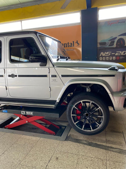 BRABUS MONOBLOCK Z We produced premium quality forged wheels rims for  MERCEDES BENZ G CLASS G63 G500  Our wheels sizes:   Front 24 x 10 ET 20  Rear 24 x 10 ET 20  Finishing: Glossy Black  Forged wheels can be produced in any wheel specs by your inquiries and we can provide our specs