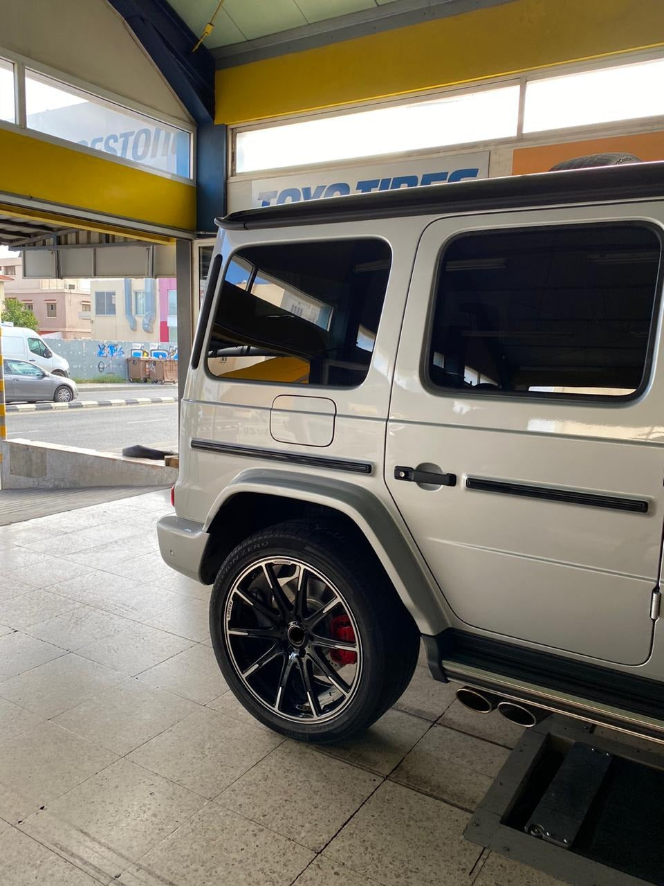 BRABUS MONOBLOCK Z We produced premium quality forged wheels rims for  MERCEDES BENZ G CLASS G63 G500  Our wheels sizes:   Front 24 x 10 ET 20  Rear 24 x 10 ET 20  Finishing: Glossy Black  Forged wheels can be produced in any wheel specs by your inquiries and we can provide our specs