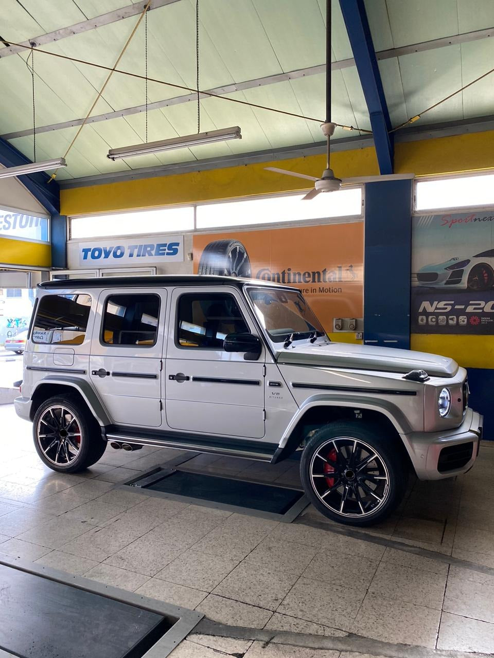 BRABUS MONOBLOCK Z We produced premium quality forged wheels rims for  MERCEDES BENZ G CLASS G63 G500  Our wheels sizes:   Front 24 x 10 ET 20  Rear 24 x 10 ET 20  Finishing: Glossy Black  Forged wheels can be produced in any wheel specs by your inquiries and we can provide our specs