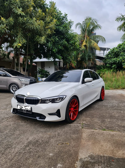 We produced premium quality forged wheels rims for  BMW 3 SERIES G20  Our wheels sizes:   Front 19 x 8.5 ET 25  Rear 19 x 9.5 ET 35  Finishing: Candy Red  Forged wheels can be produced in any wheel specs by your inquiries and we can provide our specs