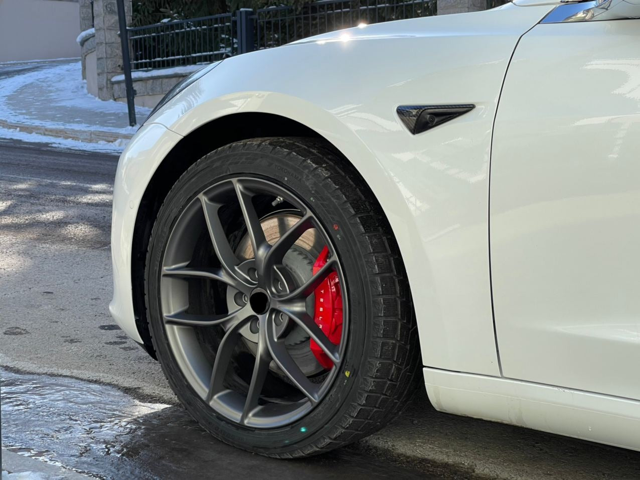 We produced premium quality forged wheels rims for  TESLA MODEL 3  Our wheels sizes:   Front 20 x 9 ET 34  Rear 20 x 9 ET 34  Finishing: Glossy Black  Forged wheels can be produced in any wheel specs by your inquiries and we can provide our specs