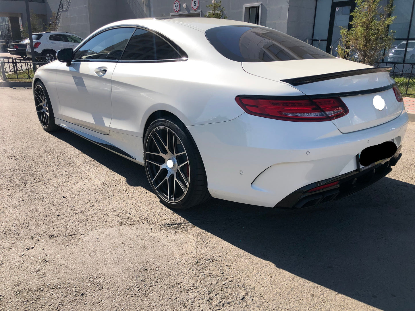 We produced premium quality forged wheels rims for  MERCEDES BENZ S CLASS COUPE S63 COUPE  Our wheels sizes:   Front 20 x 8.5 ET 39  Rear 20 x 9.5 ET 39  Finishing: Machined Face  Forged wheels can be produced in any wheel specs by your inquiries and we can provide our specs