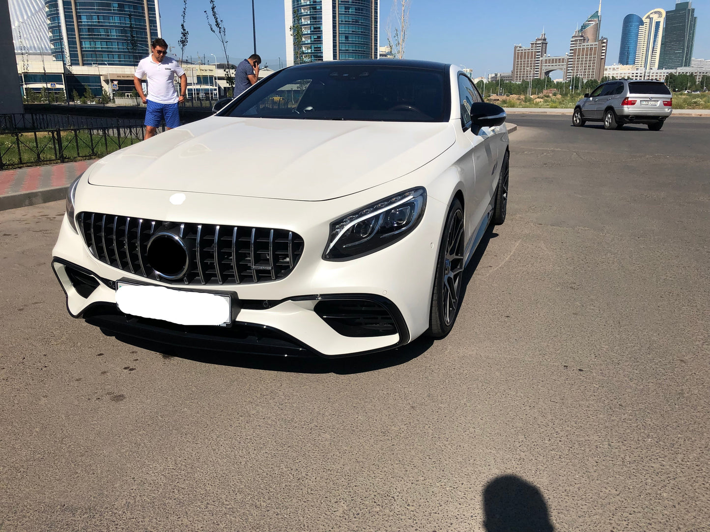 We produced premium quality forged wheels rims for  MERCEDES BENZ S CLASS COUPE S63 COUPE  Our wheels sizes:   Front 20 x 8.5 ET 39  Rear 20 x 9.5 ET 39  Finishing: Machined Face  Forged wheels can be produced in any wheel specs by your inquiries and we can provide our specs