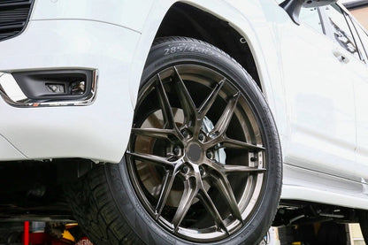 We manufacture premium quality forged wheels rims for   TOYOTA LAND CRUISER 300 LC 300 in any design, size, color.  Wheels size: 22 x 9.5  PCD: 6 X 139.7  CB: 95.1  Forged wheels can be produced in any wheel specs by your inquiries and we can provide our specs