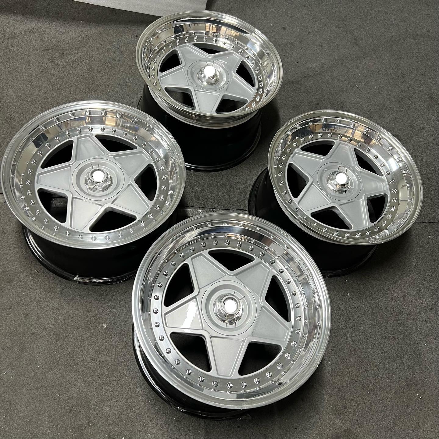 クラシック レトロ 3 ピース 3 PCS 鍛造ホイール フェラーリ 575M マラネッロ モデナ 360 F40 用