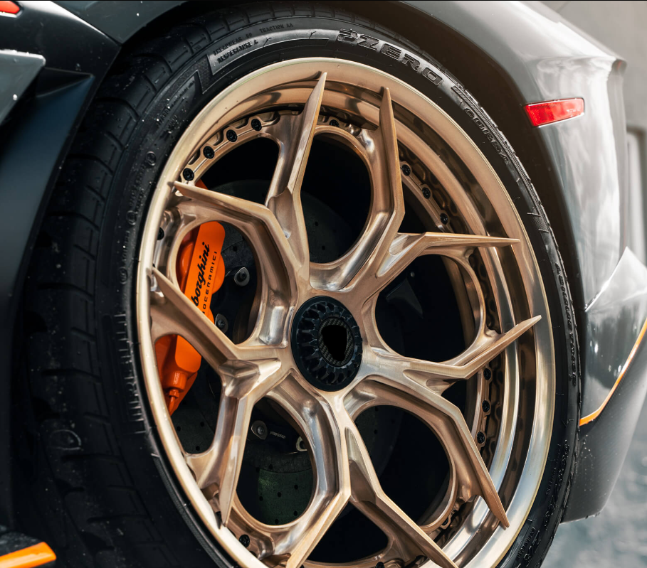 ランボルギーニ アヴェンタドール SVJ 用アフターマーケット 3 ピース鍛造ホイール